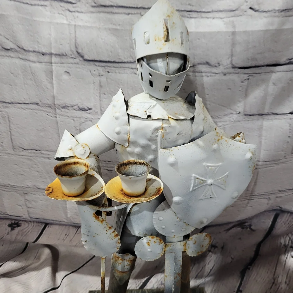 Metal suit of arms Candle Holder
